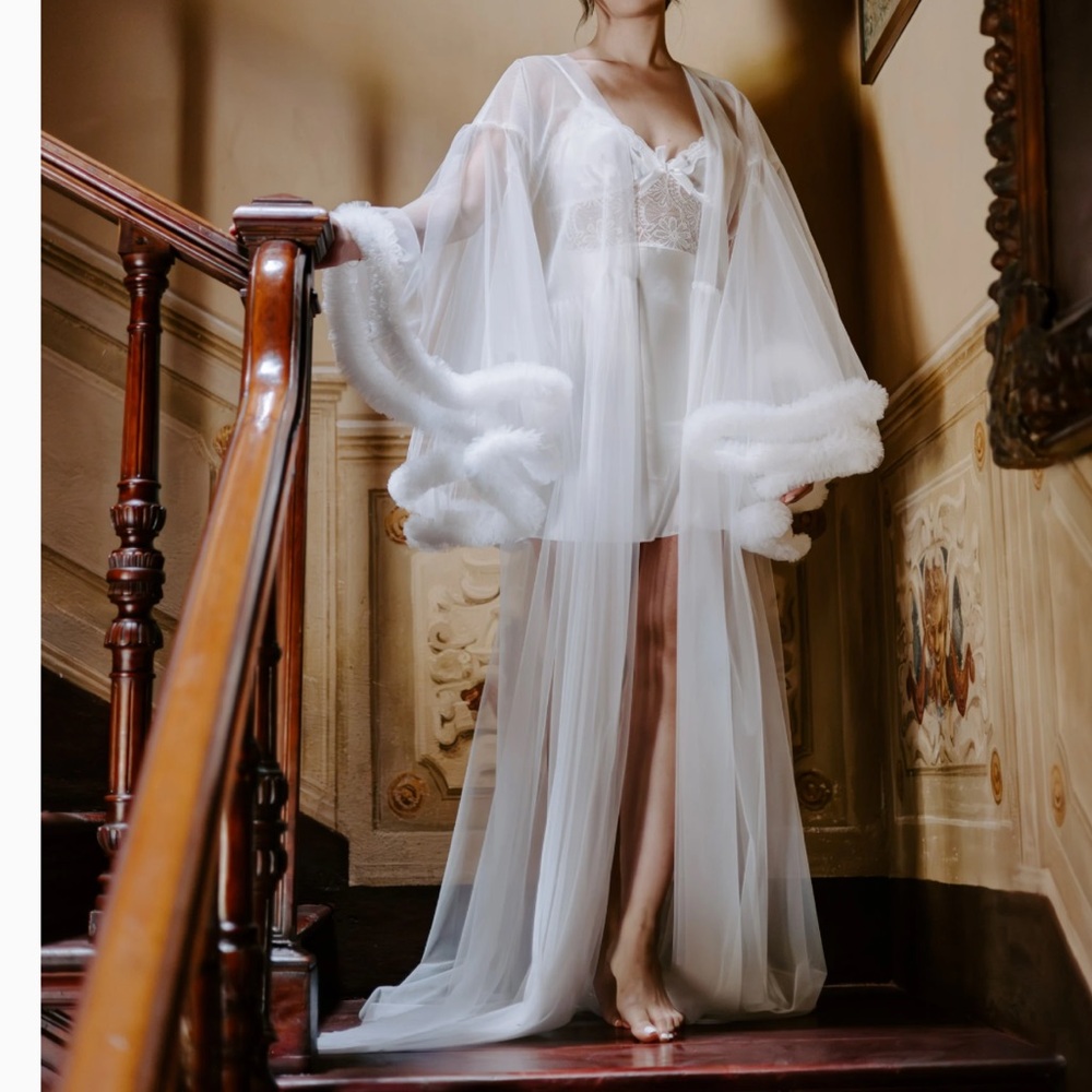 Rara Avis Wedding Robe